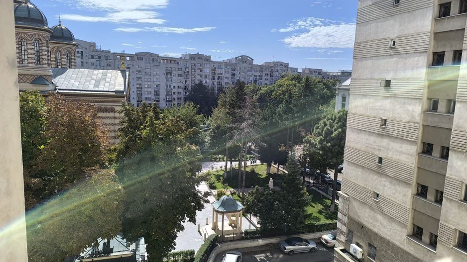 De Inchiriat Apartament 4 camere Nemobilat Piata Unirii Metrou - Poză 16