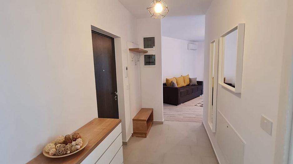 Lux la 10 minute de Iulius Town - Poză 14