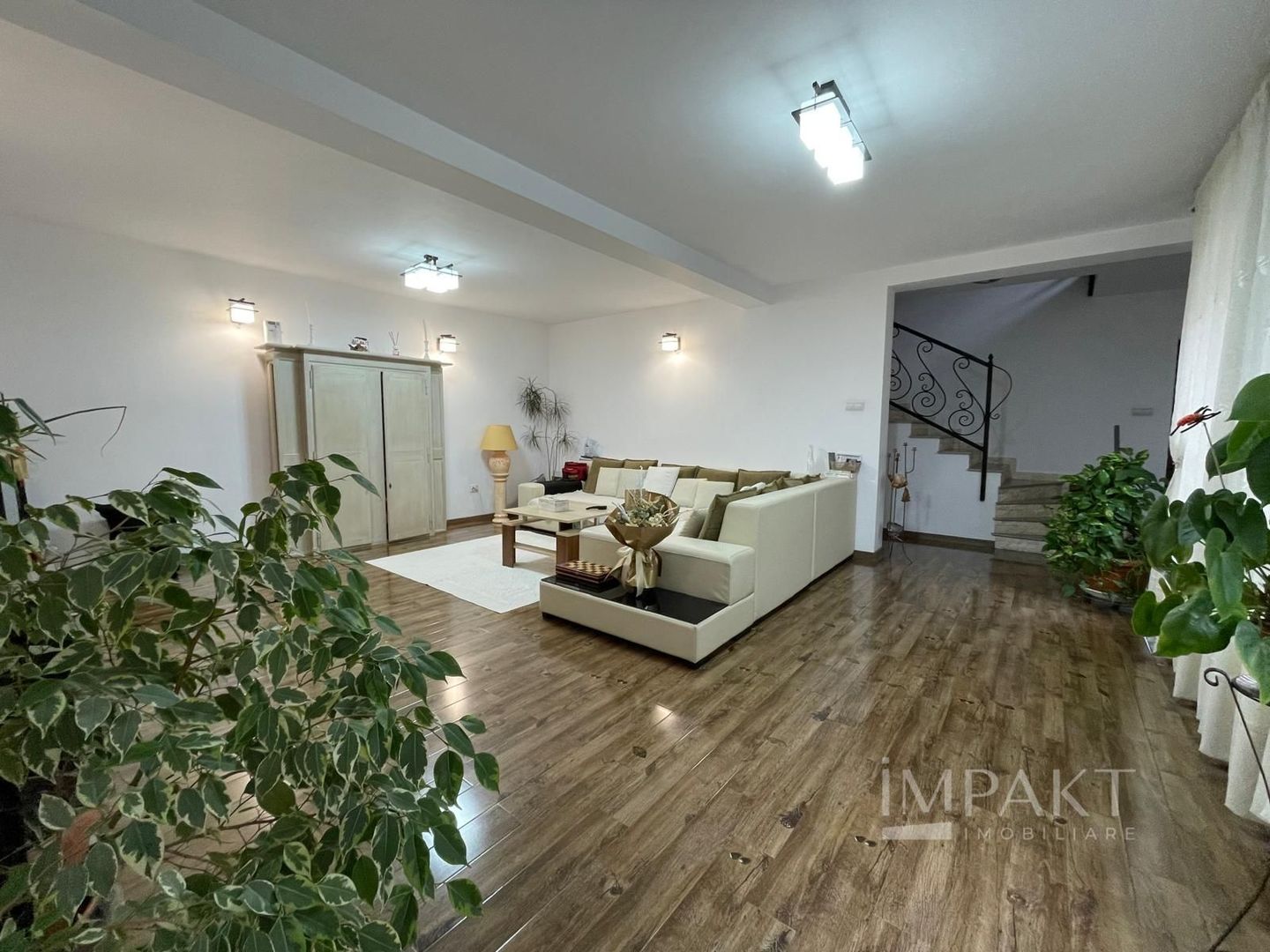 Casa  cu 4 Camere si Garaj in Cartierul Someseni, Cluj-Napoca - Poză 5