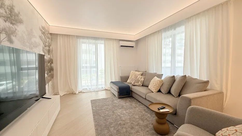 For Rent Spacious 3-Room Apartment | 85 sqm | Cortina North | Parking - Poză 1
