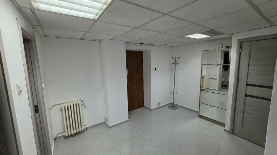 Închiriere 2 Camere Bd. Unirii, Parcare Inclusă, Renovat, 2 Balcoane - Poză 8
