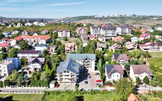 Locuință cochetă la mansardă, cu balcon și boxă de depozitare - Poză 17