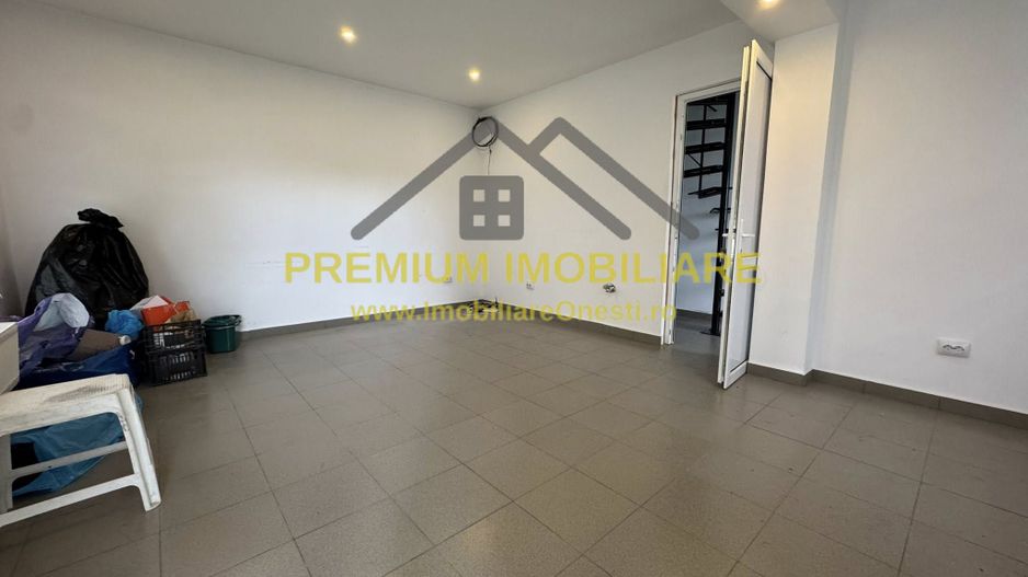Spatiu comercial de vanzare in Onesti - Poză 1