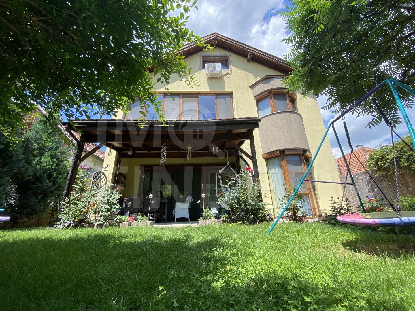 Vanzare casa individuala in Andrei Muresanu, teren 912 mp - Poză 1