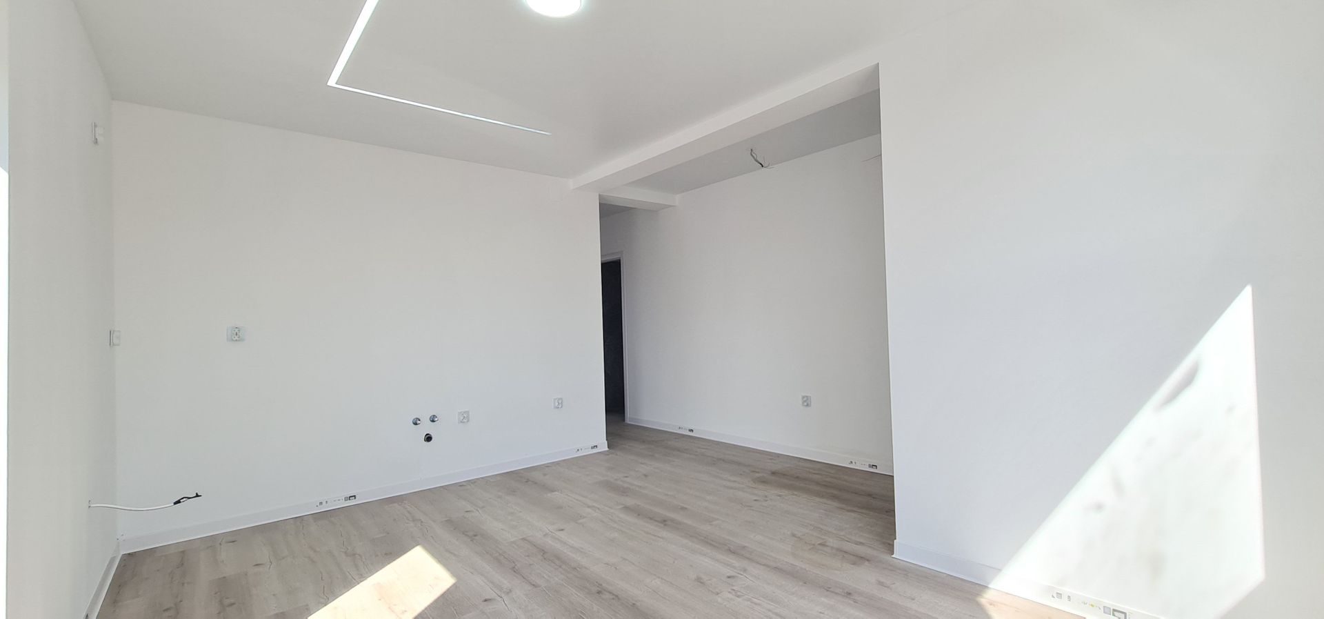 Casa individuala 4 camere 3 bai si garaj Cartier Izvor - Poză 9