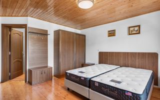 Pensiune 20 camere Bran langa castel - Poză 15