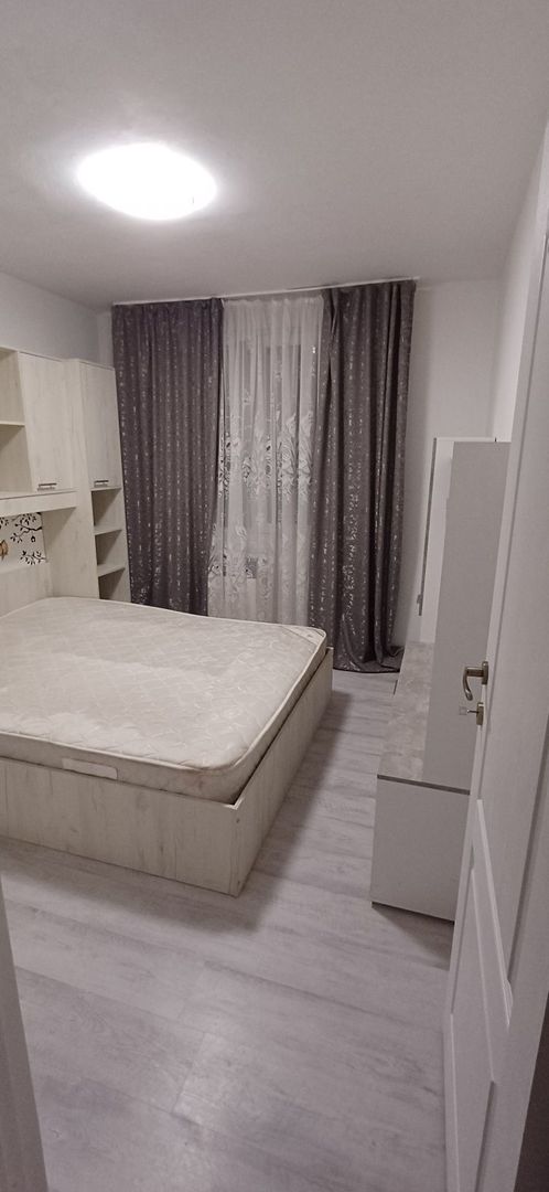 BRASADAS vinde ap 2 cam la etajul 3/4 în Carpați. - Poză 3