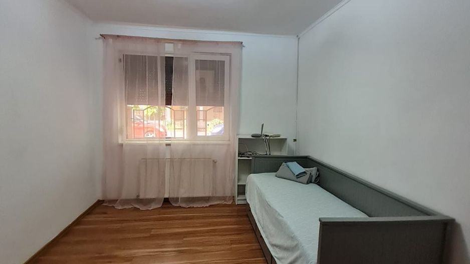 Casa cocheta zona Lipovei - Poză 10