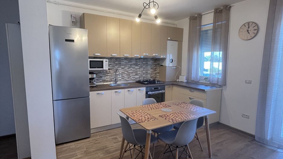 Giroc-Profi Super | 2 camere | Loc de parcare | Etaj intermediar - Poză 3