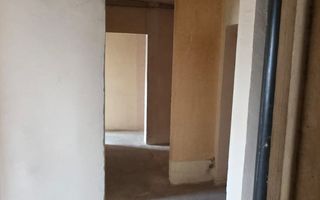 Apartament 4 camere de vânzare - Zona Tineretului - Poză 3