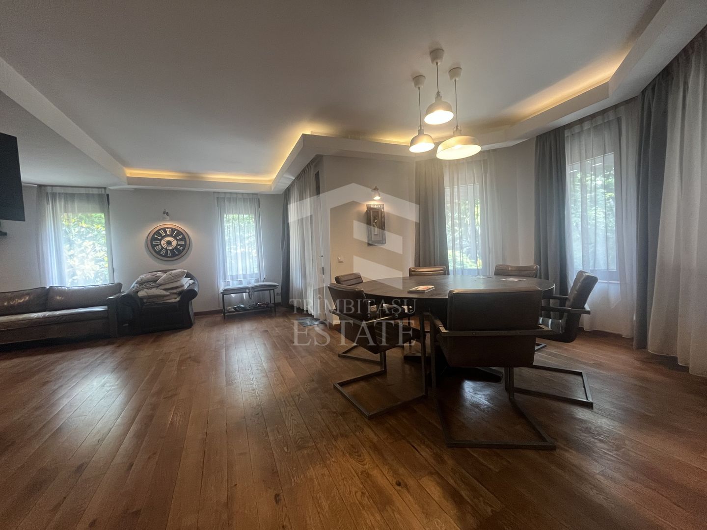 ANDRONACHE | Vila 4 Camere | Garaj  | Curte Verde | Ciubar & BBQ - Poză 7