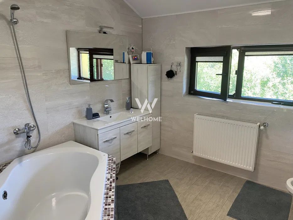 Casă spațioasă 210 mp, cu garaj și terasă - Cisnădie - Poză 5