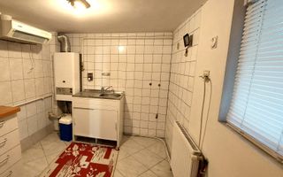 Vanzare casa 6 camere, 3 bai, 3 bucatarii, 2 centrale,  curte individu - Poză 7