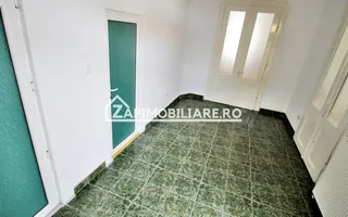 Casă 5 camere, 3 bai,2 bucătării, 200 mp utili, 370 mp teren - Poză 18