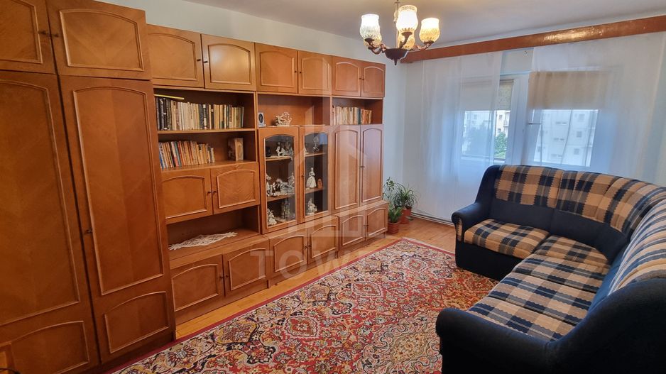 De Închiriat - Apartament 3 camere - Terezian - Poză 1