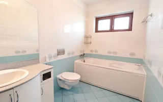 Casa spatioasa. Pretabil si pt. clinica, invatamant, camin varstnici. - Poză 15