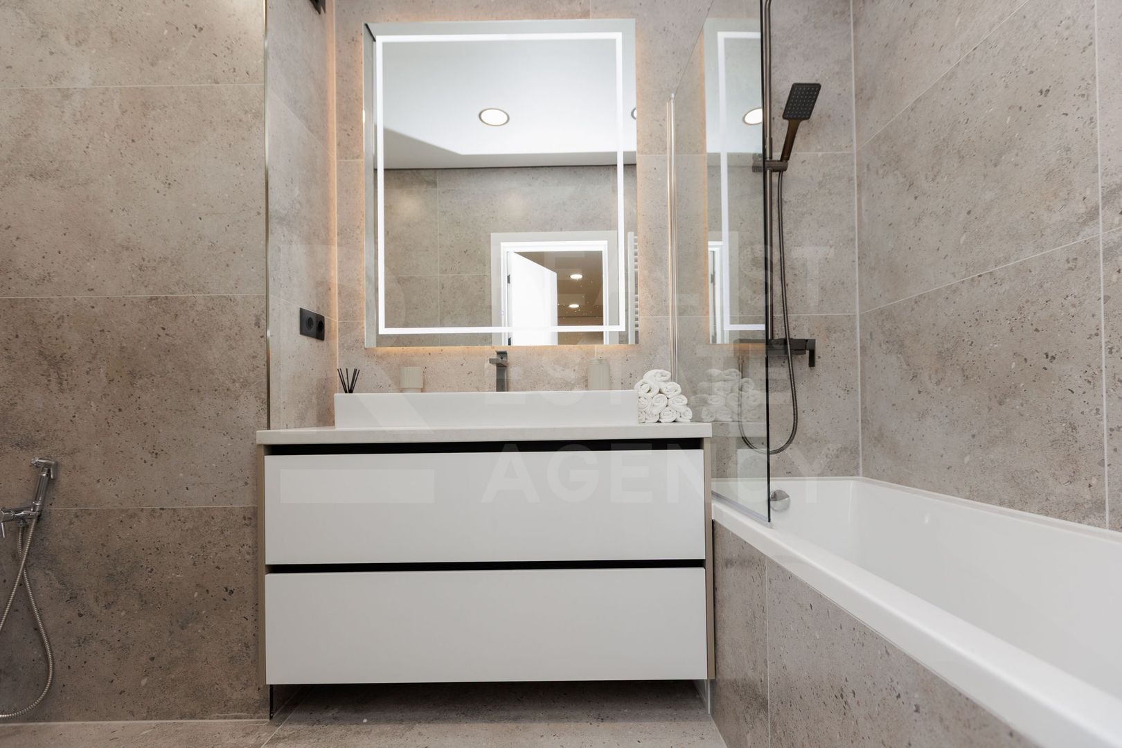 Vânzare, apartament, 2 dormitoare, str. Ion Buzdugan, Buiucani - Poză 13