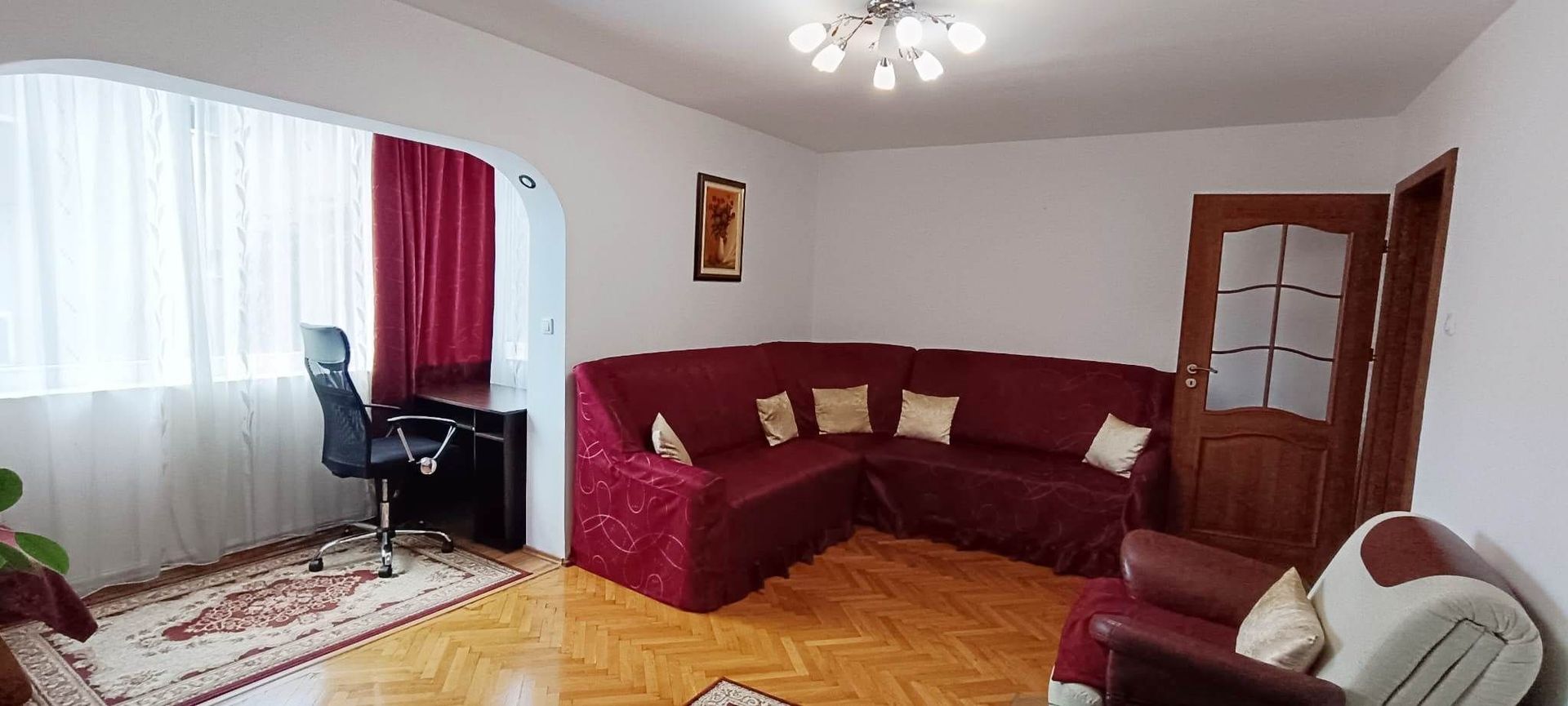 Apartament cu 4 camere in Tractoru-Independentei - Poză 13