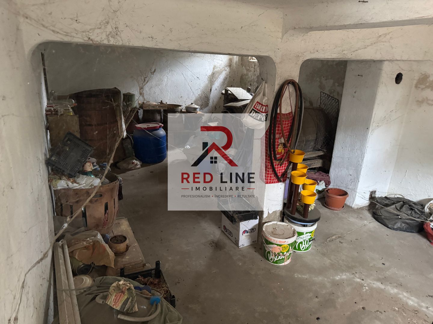 Casă cu anexe de vânzare în Sat Roșiori, Comuna Vânători, jud. Mehedinți - Poză 9