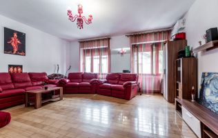 Casa 6 camere - teren 558 mp - Centrul Aradului - COMISION 0