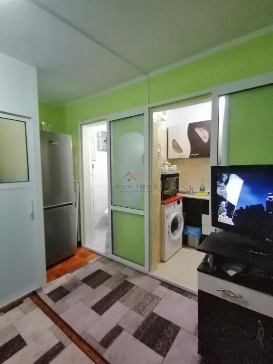 Garsoniera, zona centrala, renovata si mobilata, Campina, Prahova - Poză 1
