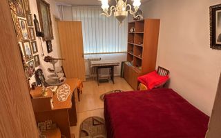 Apartament 3 camere Piata Progresul /etaj 2 - Poză 1