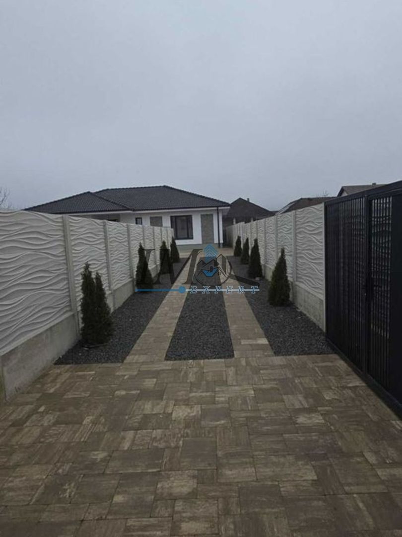 Casa pe un nivel zona Cetate - Poză 4