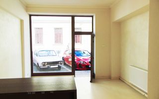 Spatiu comercial pretabil magazin,in centrul istoric - Poză 1