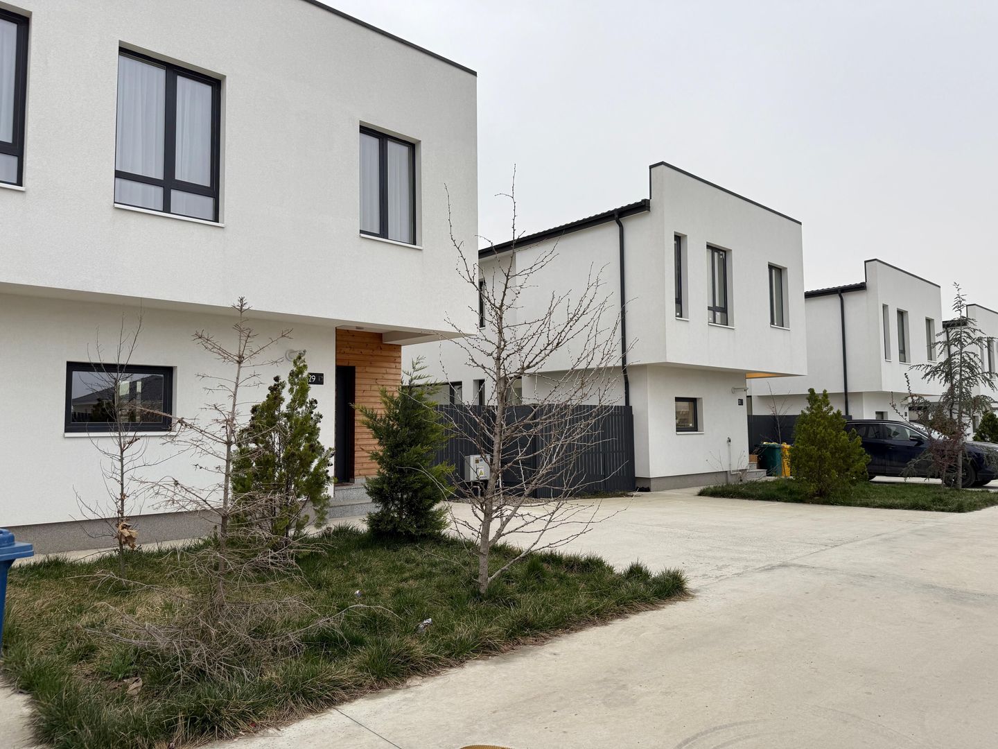 Vila Indivduala Aerocity Tunari - Poză 2
