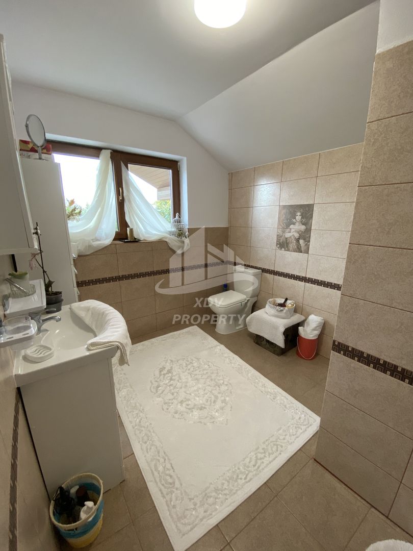 Vila  Frumoasa , Sibiu ,6 camere , 5 Bai , mobilata ,utilata - Poză 59