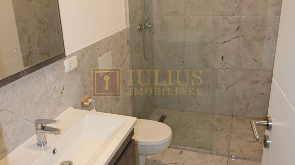 la 10 min de Complex, ideal pentru cuplu, studenti, centrala proprie - Poză 6