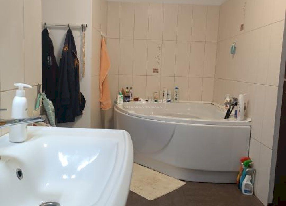 Casa 3 camere Domnesti - Poză 9