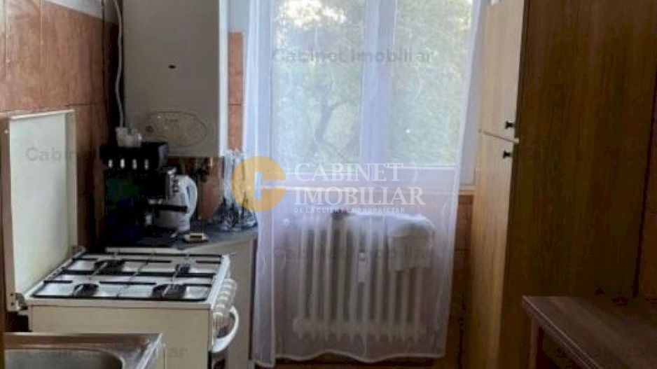 Apartament cu 3 camere - Etaj 2 - Mobilat/Utilat - Podu Ros - Poză 4