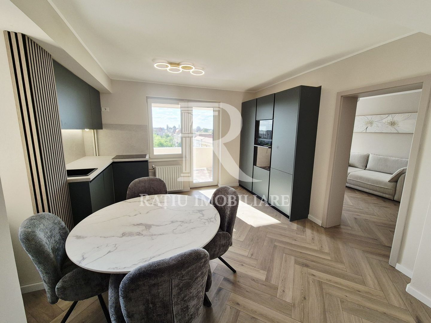 Apartament cu 2 camere | Centru Civic | Prima Inchiriere | Oradea - Poză 1
