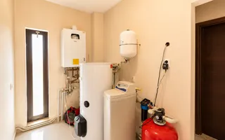 Vila cu piscina, 6 camere, 254mp utili, 815mp teren, com. Berceni - Poză 32