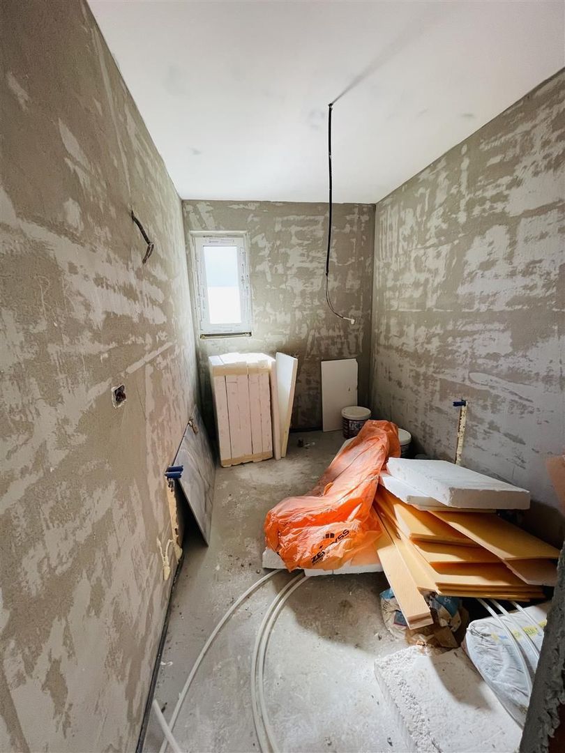 Casa P semifinisata ï¿½n comuna Paleu - Poză 13