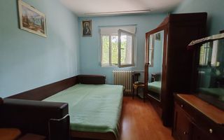 Apartament 3 camere, bloc 4 etaje, Berceni/str Dorohoi, curat - Poză 4
