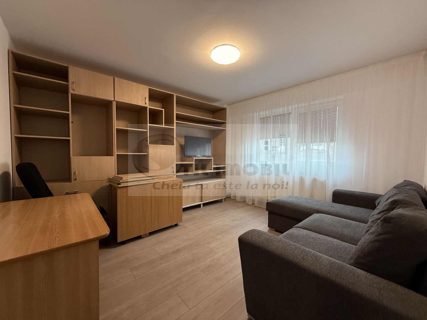 2 CAM DECOMANDAT BUCIUM LIDL LOC PARCARE PRIMA INCHIRIERE - Poză 8