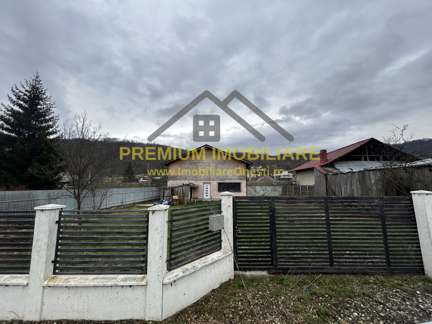 Casa de vanzare in Slanic Moldova . - Poză 11