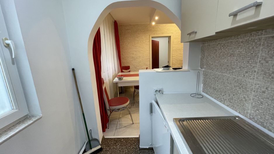 Apartament cu doua camere in zona Gh.Lazar - Poză 11