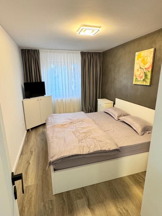 Apartament in vila l decomandat l la cheie l parcare l Cometei - Poză 3