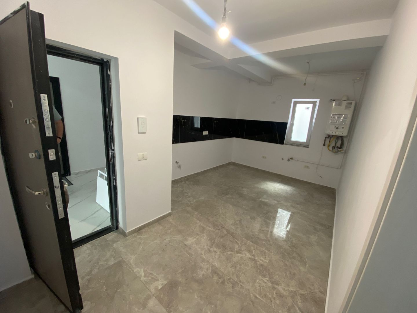 Giroc-Neptun | 2 Camere  | Decomandat | Lift | Disponibil imediat - Poză 1