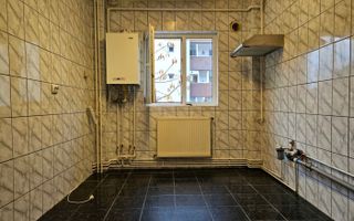 Apartament cu doua camere, zona Racadau 57 mp - vedere spre Tampa - Poză 3