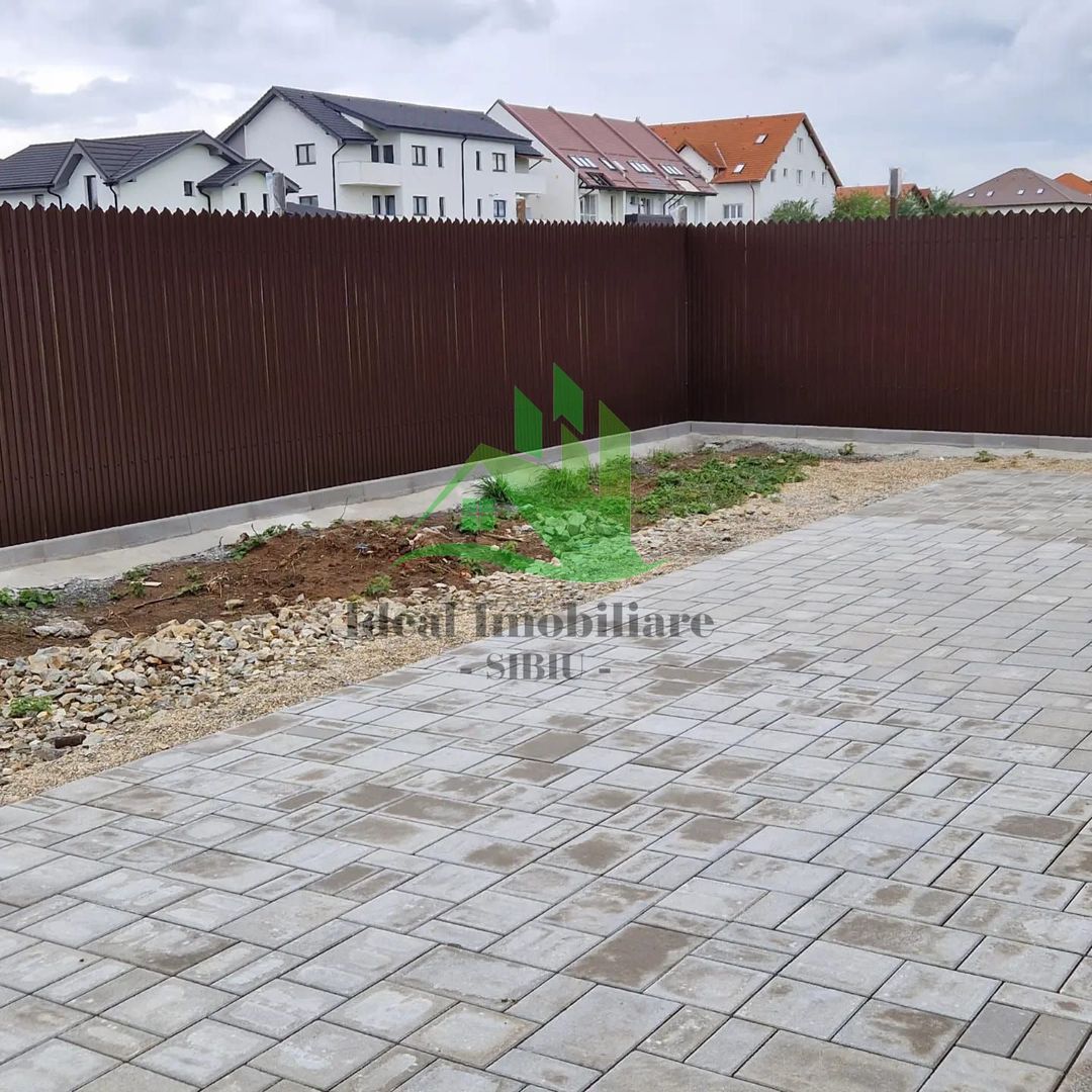 Casa Single cu 4 camere si carport, Zona Brana Selimbar - Poză 4