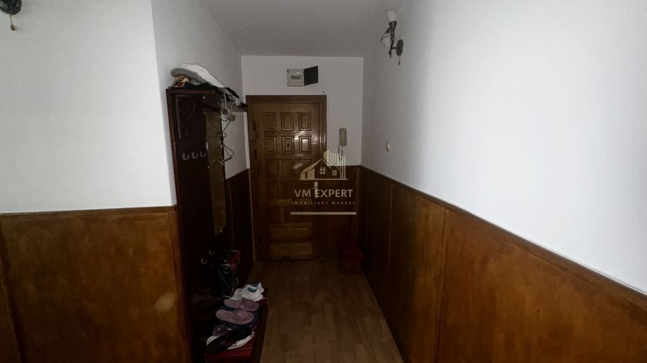 APARTAMENT 2 CAMERE, CAMPULUNG, ETAJ 3, GRUI - Poză 8