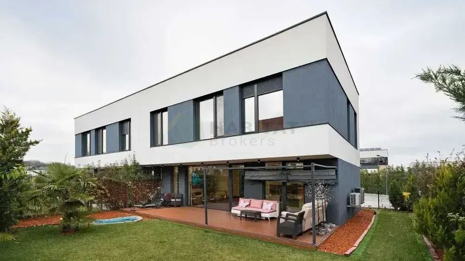 Vila care redefinește confortul – Design modern, vedere spre pădure Amber Garden - Poză 3