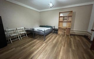 Clădire ultracentrală ideală pentru investitie! - Poză 1