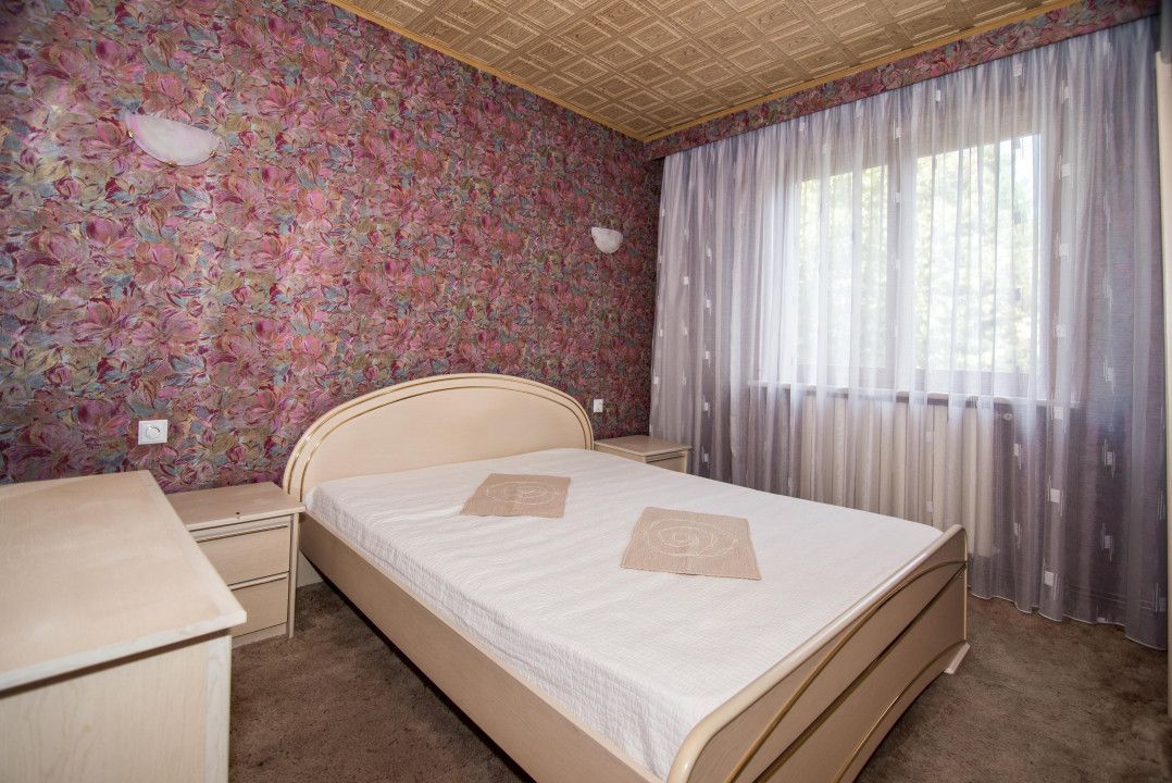 Inchiriere - Apartament 3 camere - Zona Centrala - Poză 5