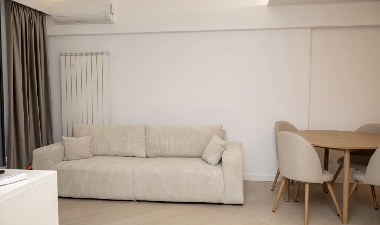 INCHIRIERE APARTAMENT 3 CAMERE COMPLEX CORTINA NORTH PIPERA - Poză 3