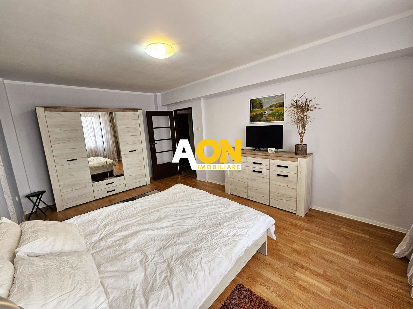 Apartament 2 camere, decomandat, mobilat, utilat, etaj 2, Centru - Poză 2